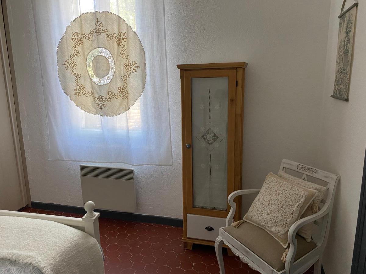 La Bastide de Jean Maison de charme dans un domaine equestre privé Grasse Esterno foto